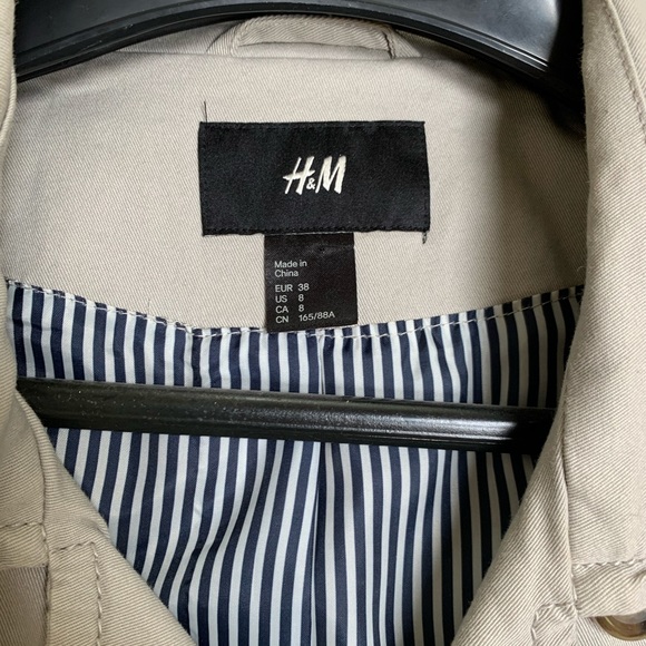H&M Khaki Trench Coat w tortoise buttons - Picture 4 of 7